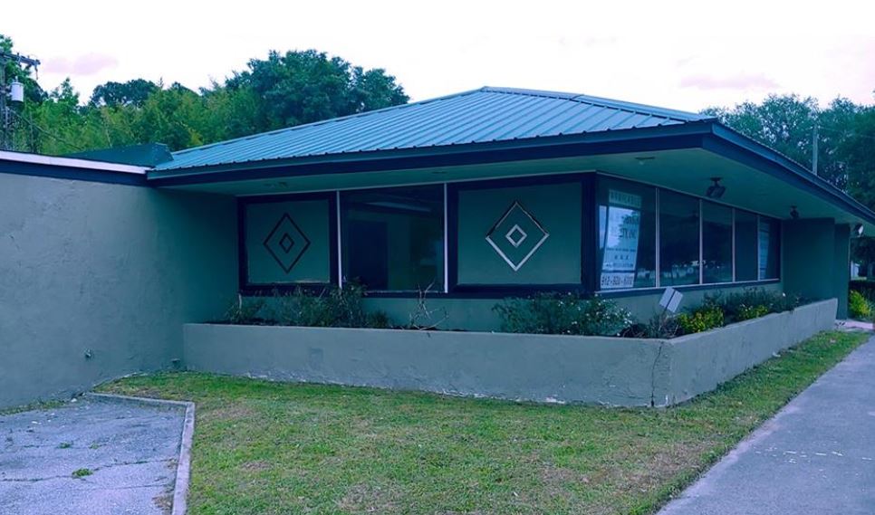 Building for sale, former restaurant